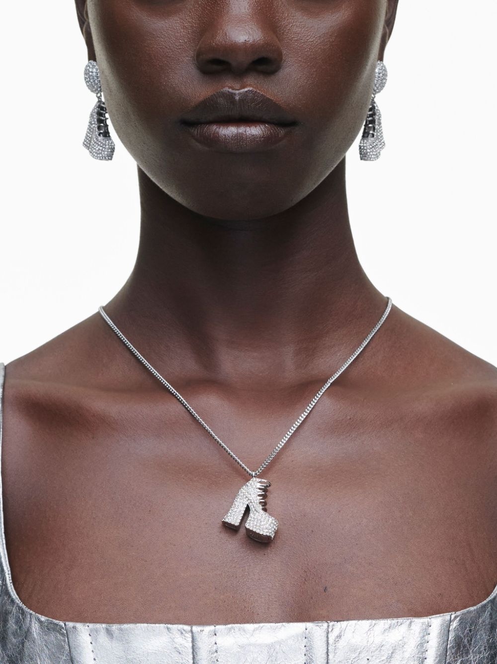 The PavÃ© Kiki boot necklace - 5
