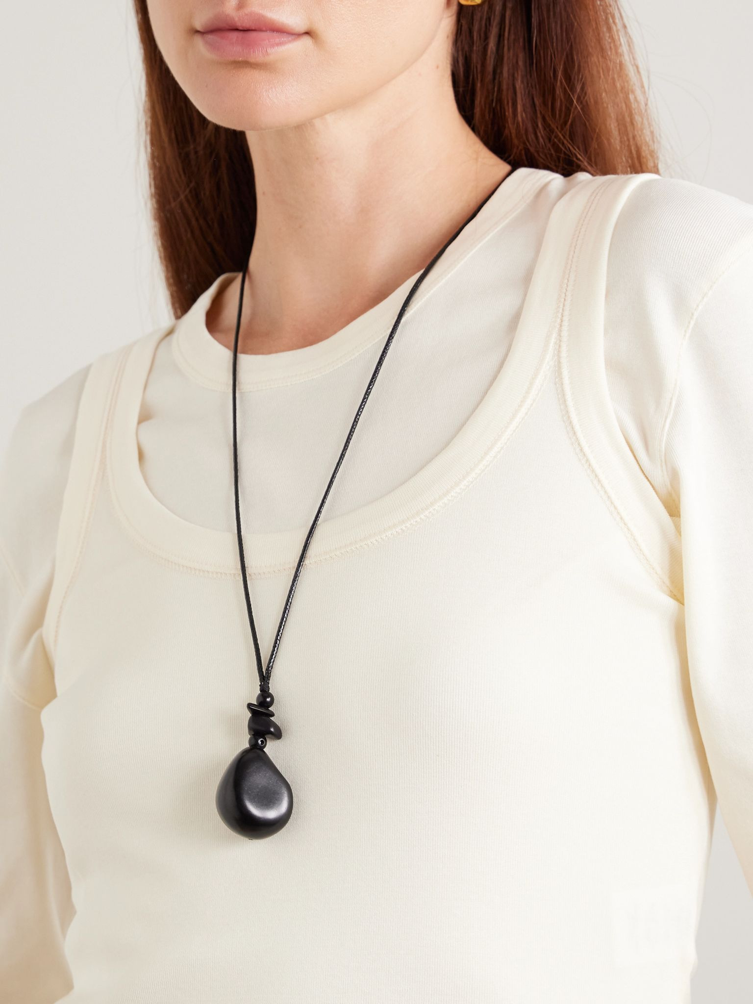 The Pendant tagua and leather necklace Black - 2