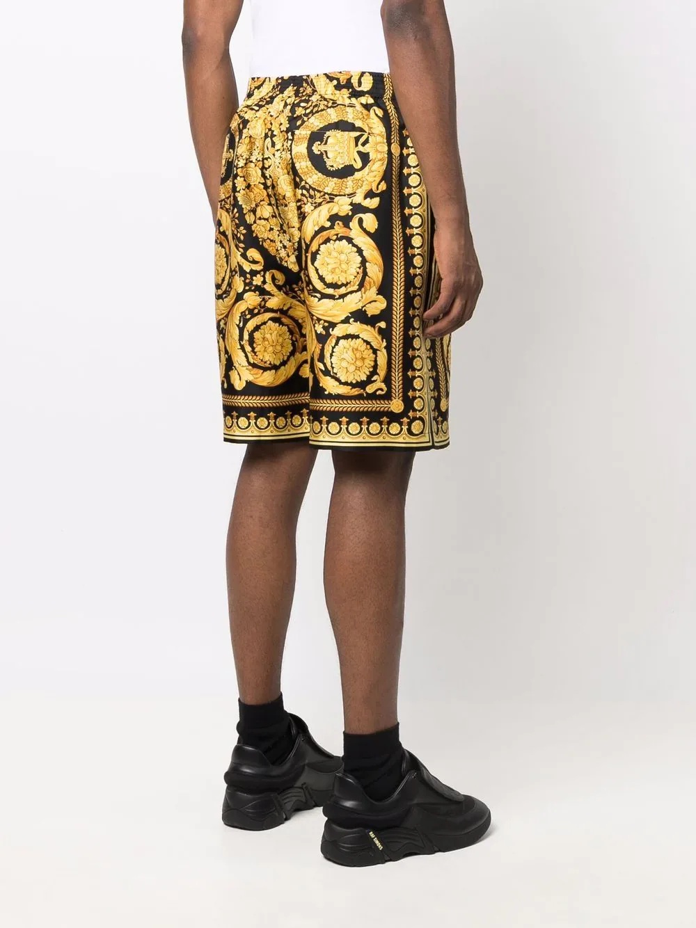 Barocco-print knee-length silk shorts - 4