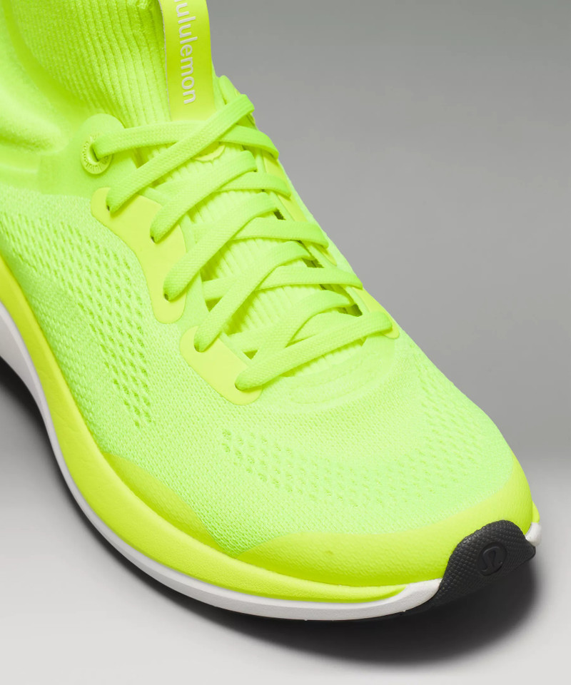 Women's Chargefeel Mid Workout Shoe 8