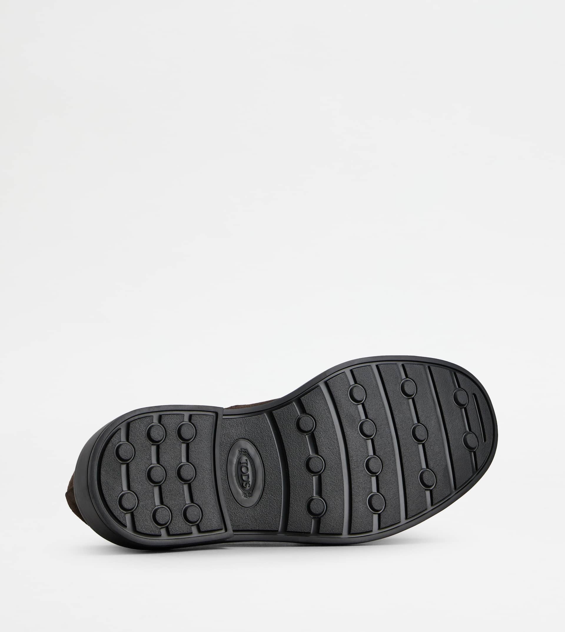 LACE-UPS IN SUEDE - BROWN - 4