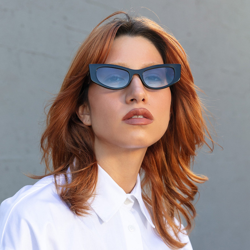 illesteva Alexa Sunglasses outlook