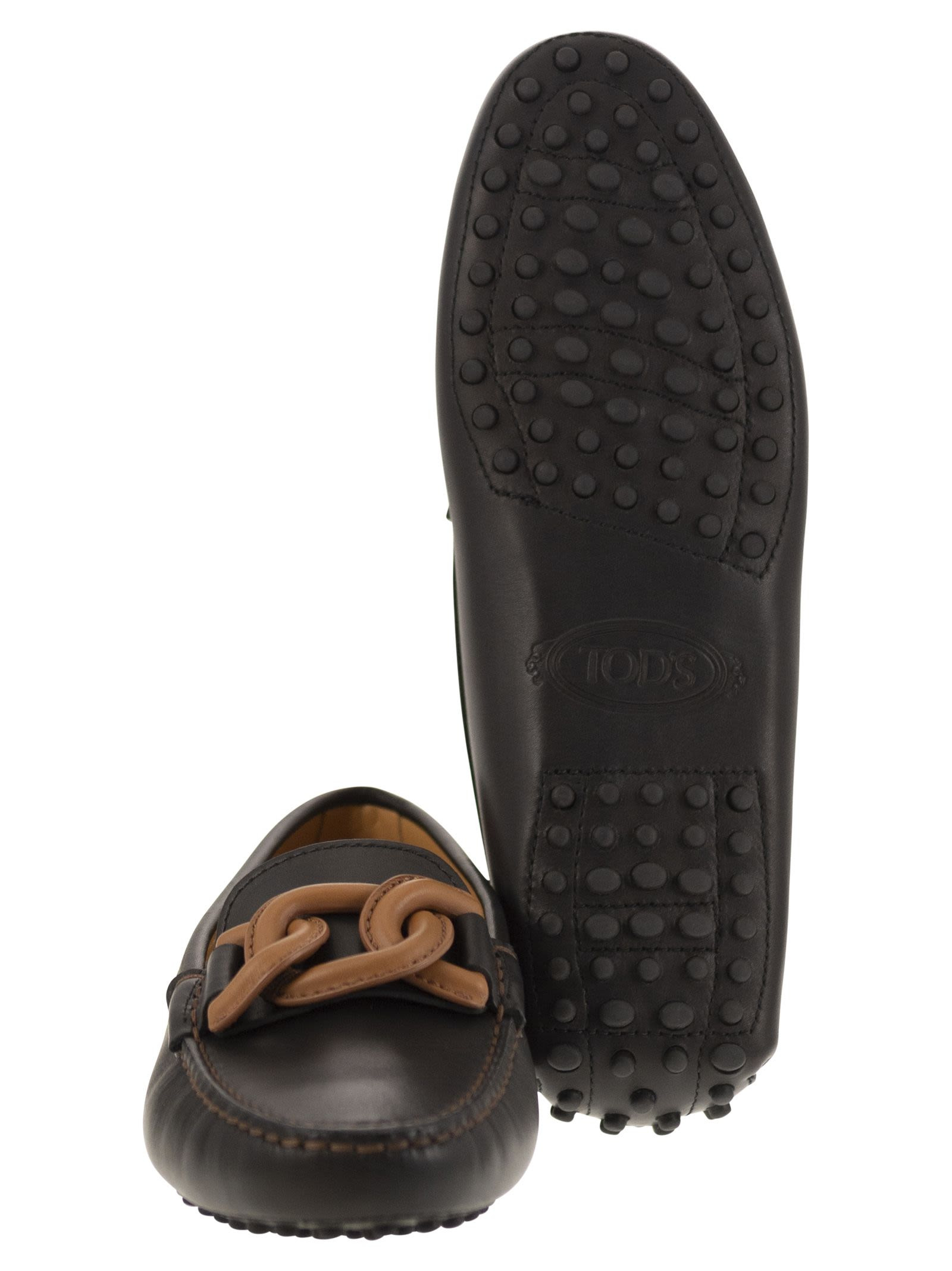 Tod's Women Moccasin With Leather Chain - 5