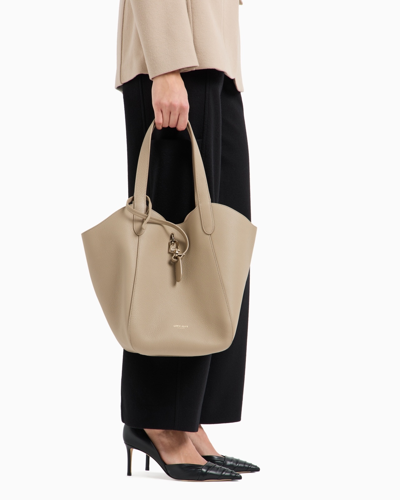 MEDIUM PEBBLED LEATHER HANDBAG - 6