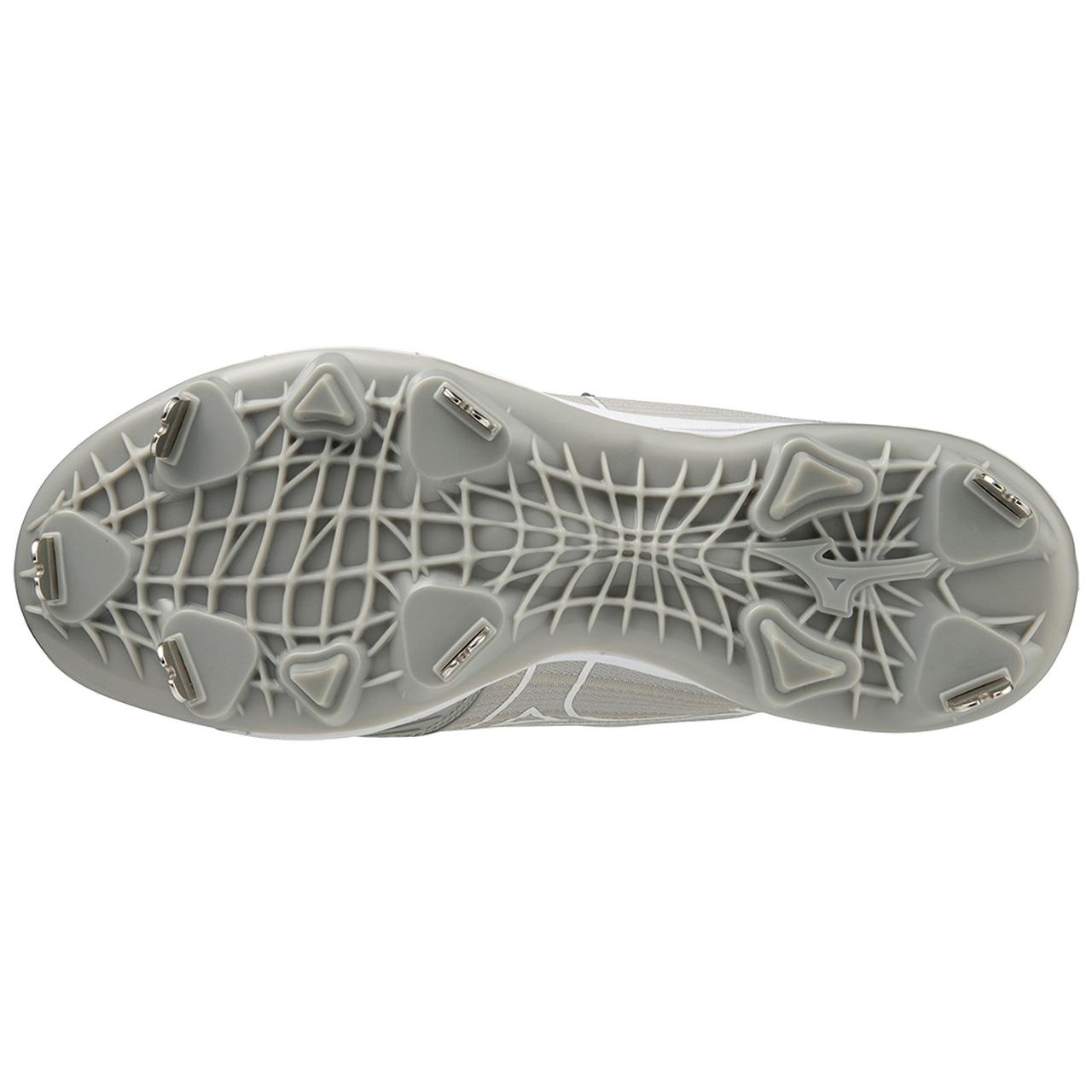 Mizuno Sweep 6 Low Women's Metal Fastpitch Softball Cleat - 2
