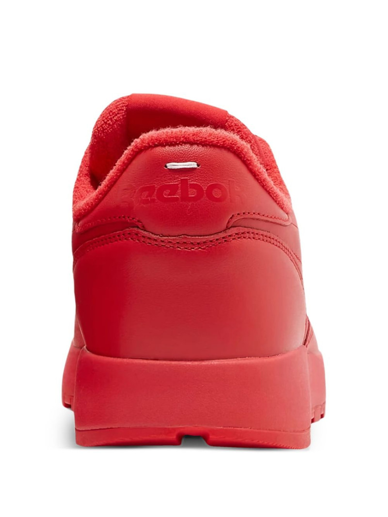Reebok Club C sneakers outlook
