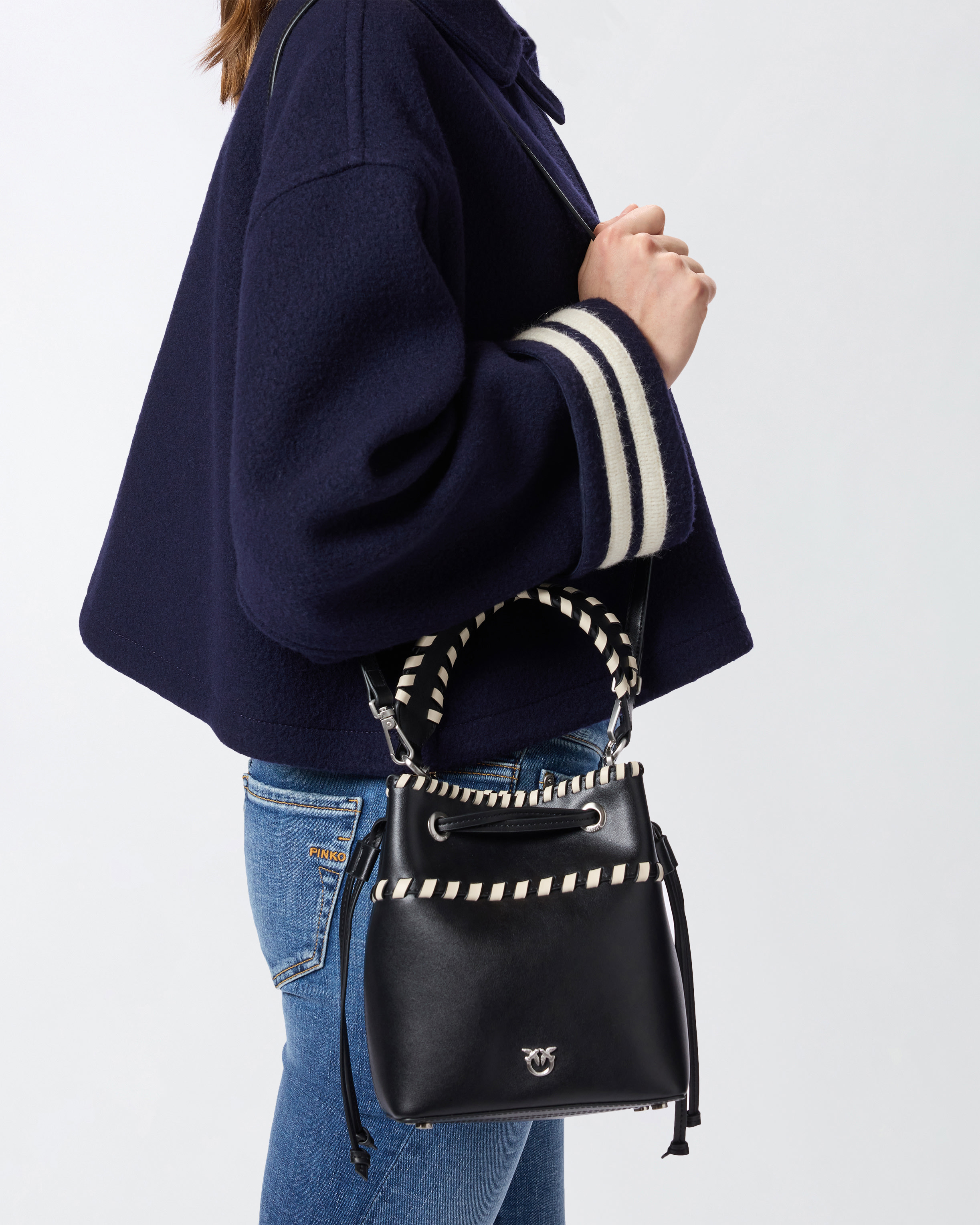 SMALL LEATHER BUCKET BAG WITH THREADED DETAILING - 6