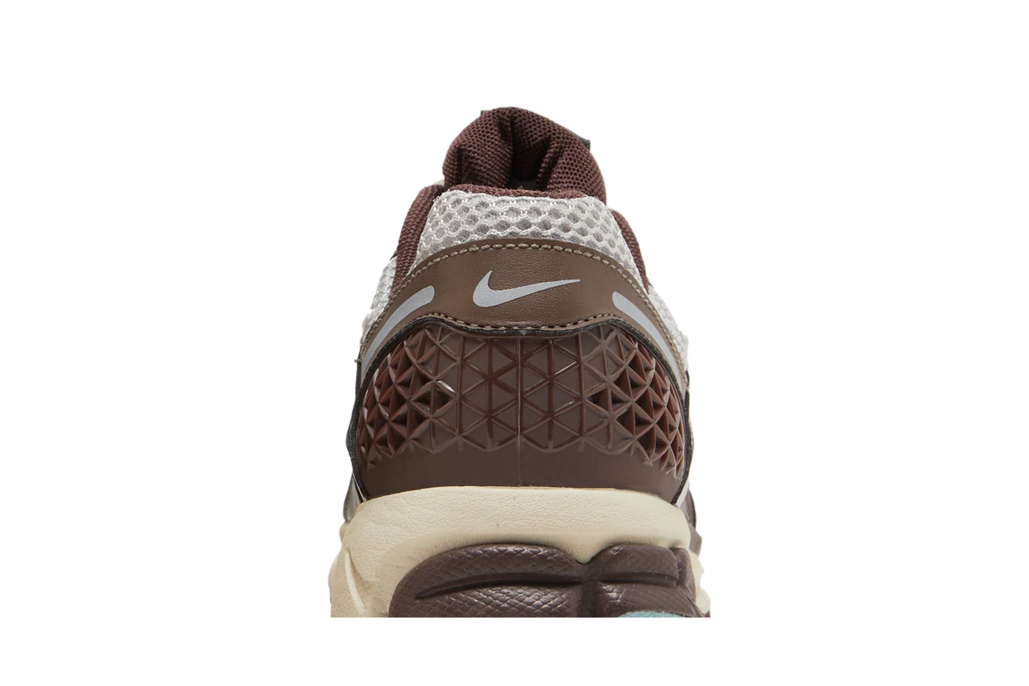 Wmns Zoom Vomero 5 'Earth Fossil' - 7