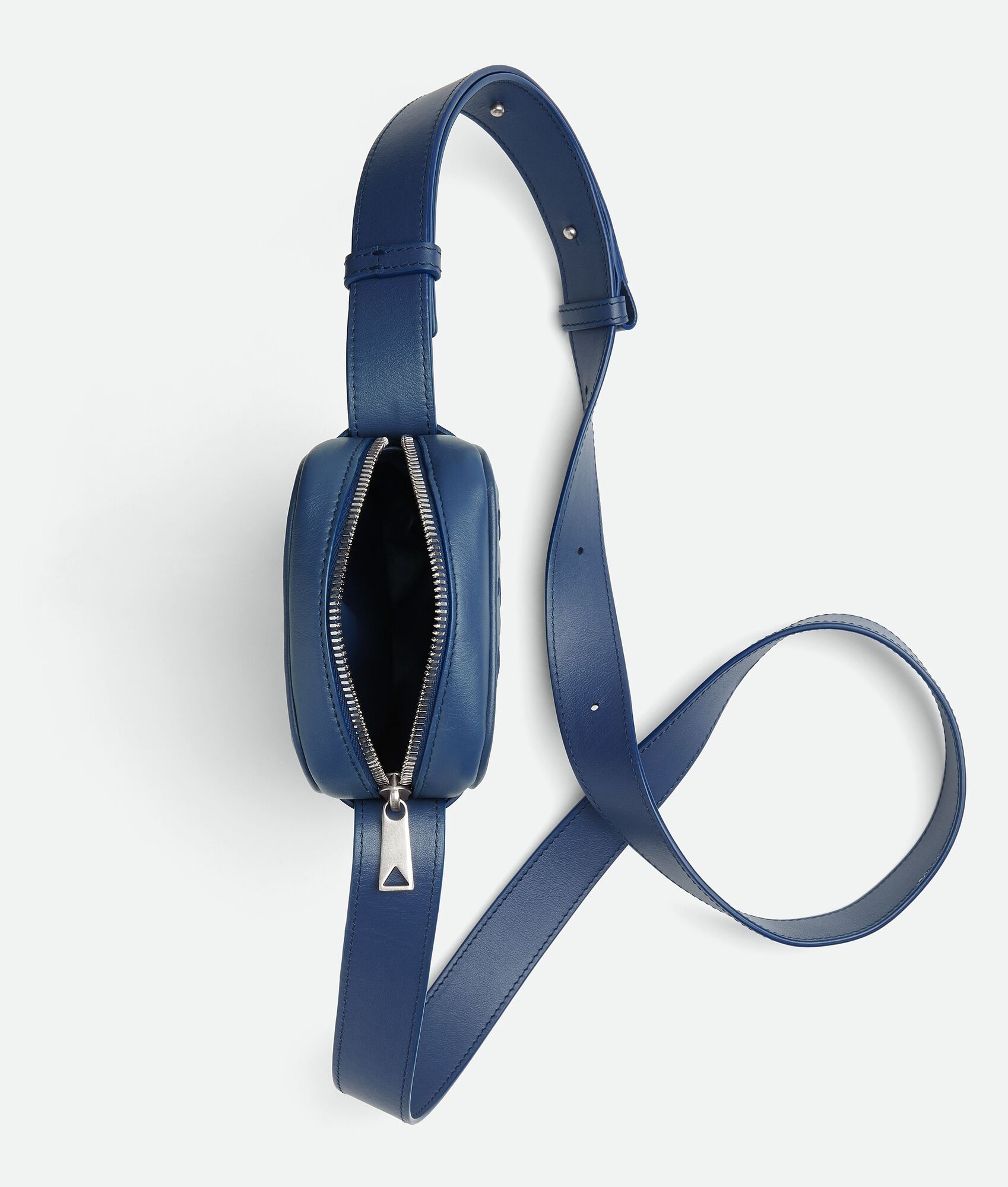 intrecciato zipped phone pouch - 3