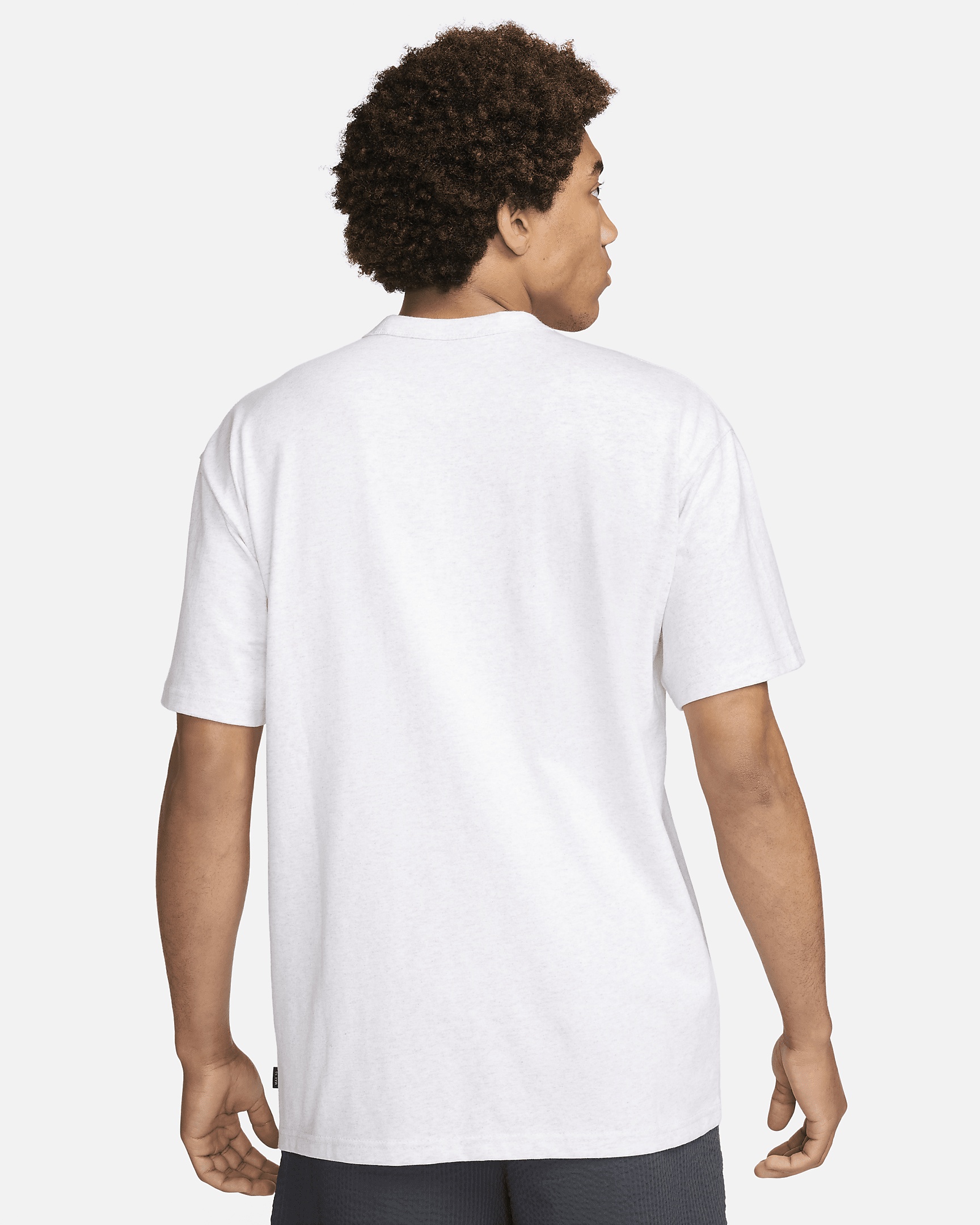 Nike Sportswear Premium Essentials Men's Pocket T-Shirt - 2