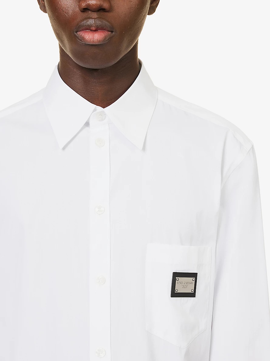 Brand-plaque curved-hem regular-fit cotton shirt - 5