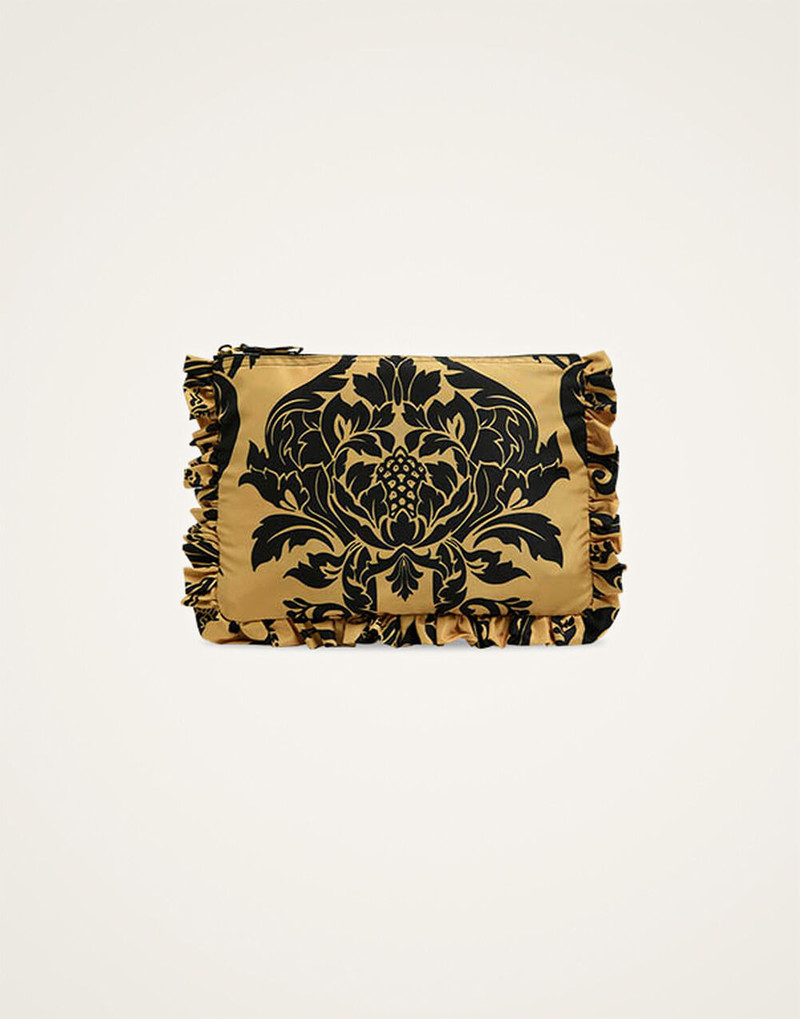 Hand Pochette 1