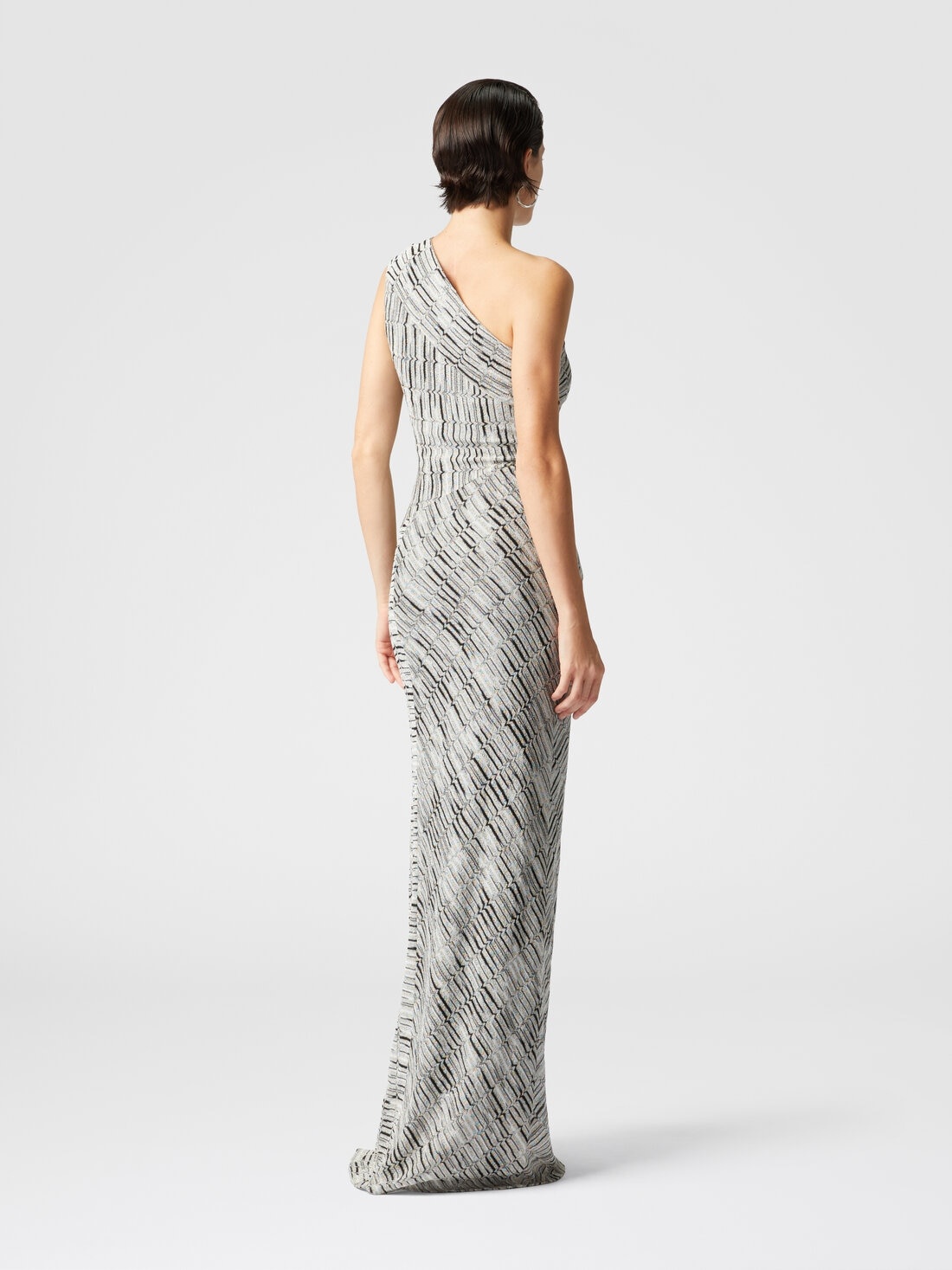 Long one-shoulder dress with Greek lamé motif and slit - 3