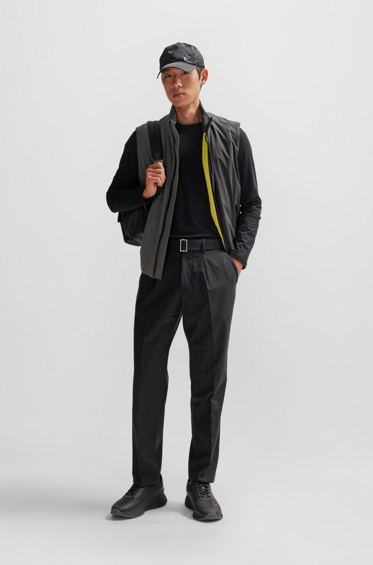 REGULAR-FIT GILET IN WATER-REPELLENT PERFORMANCE-STRETCH FABRIC - 3