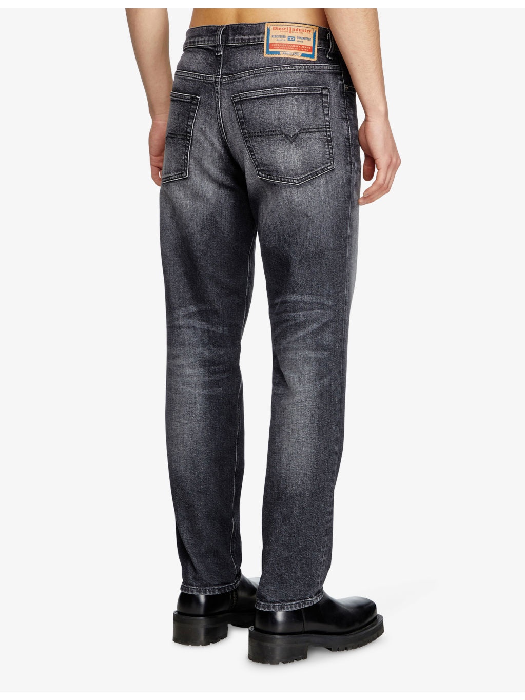 2023 D-Finitive Tapered-Leg Regular-Fit Denim-Blend Jeans - 4