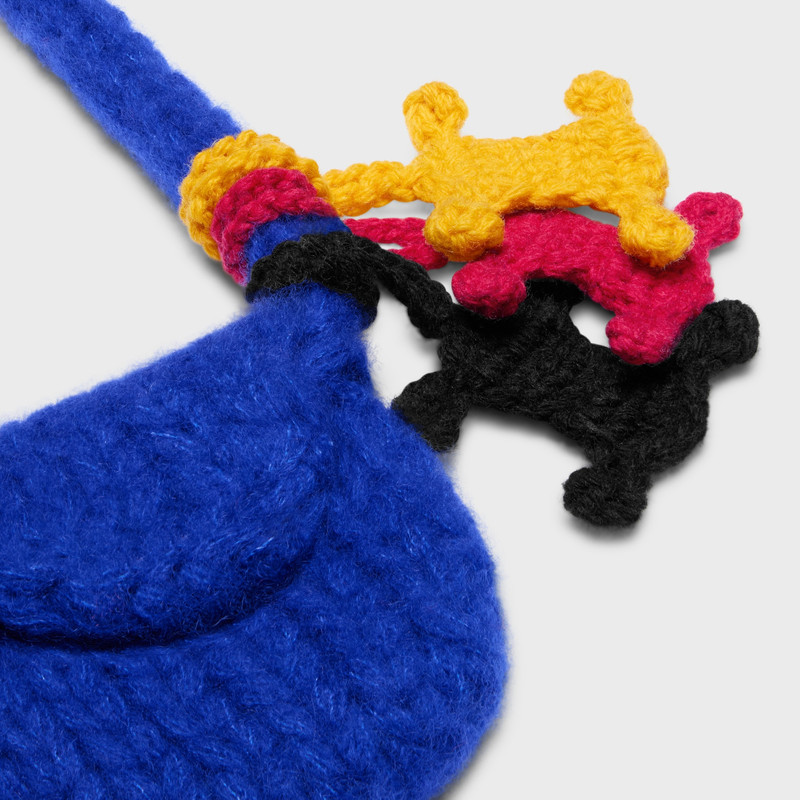 pouch IN cashmere and silk 3