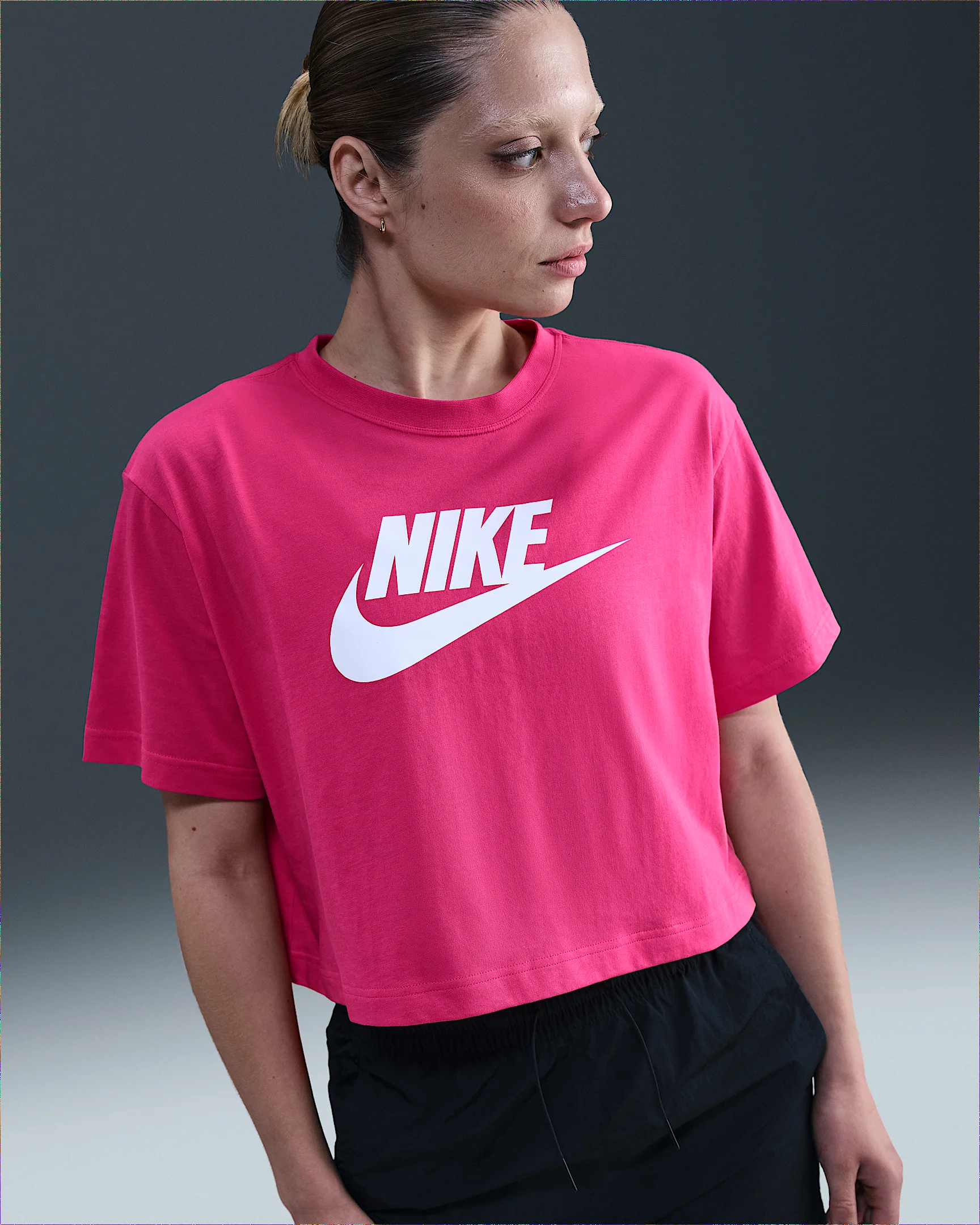 Nike Sportswear Essential Women's Cropped Logo T-Shirt - 1