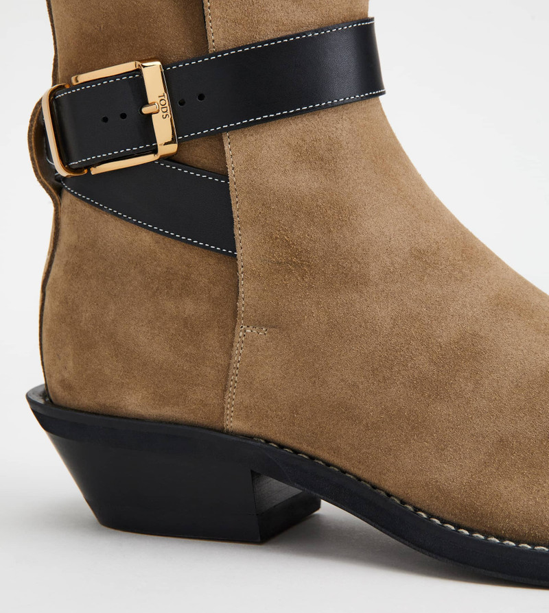 ANKLE BOOTS IN SUEDE - BROWN 6