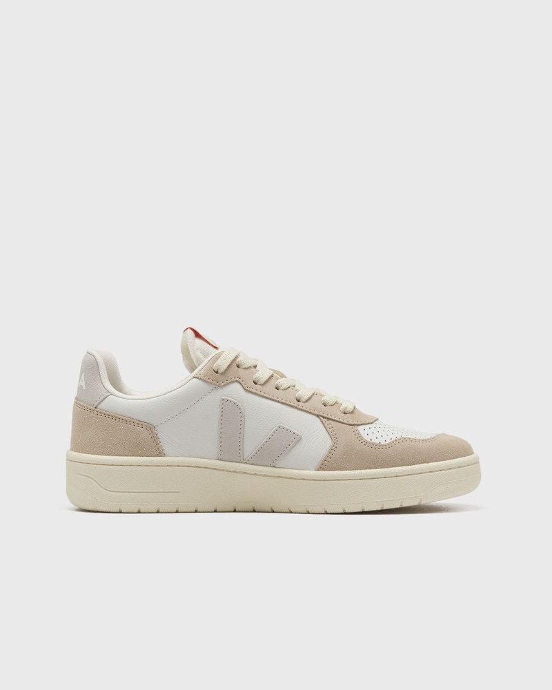 VEJA GRAINED LEATHER outlook
