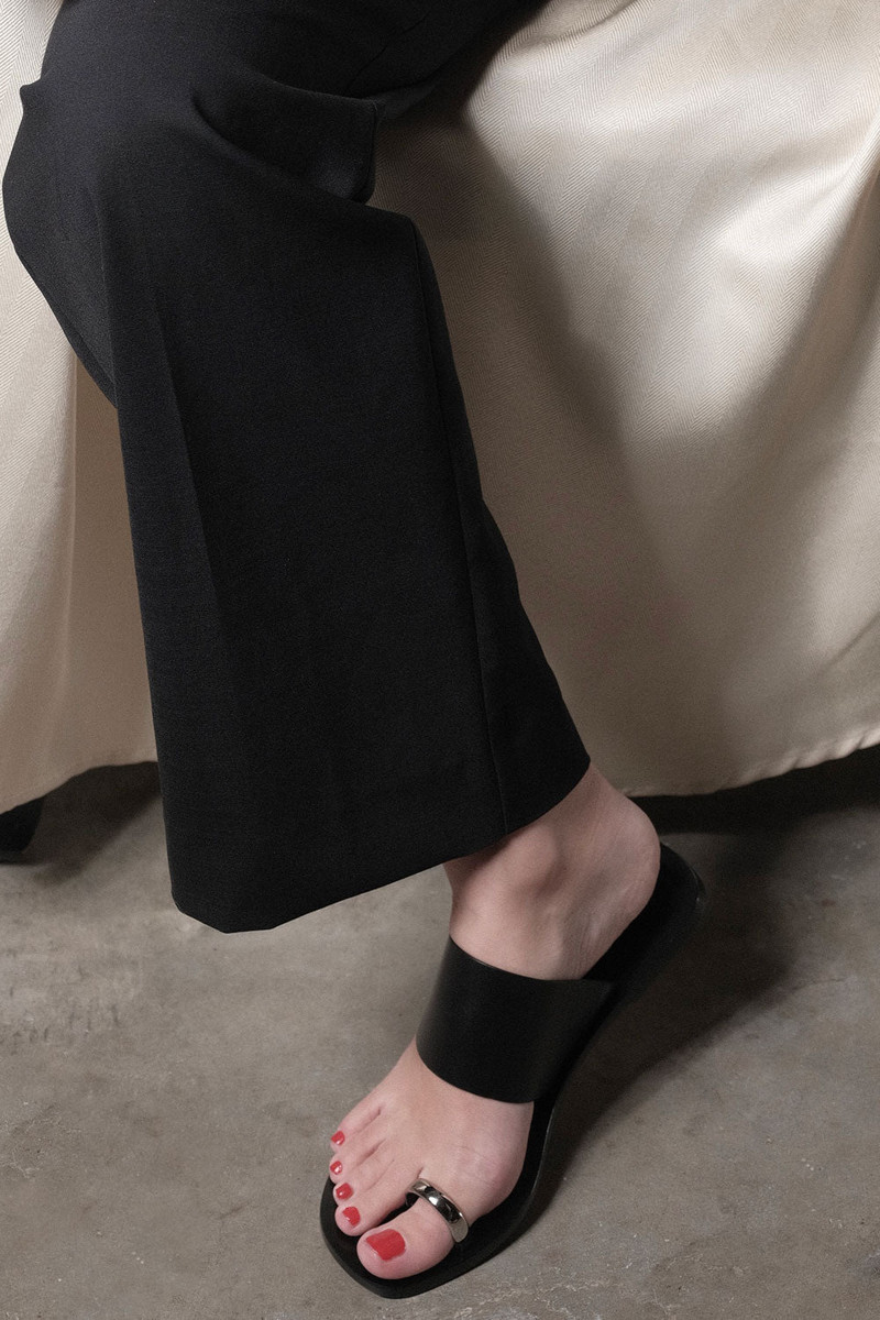 Emme Parsons AGNES IN BLACK CALFSKIN outlook