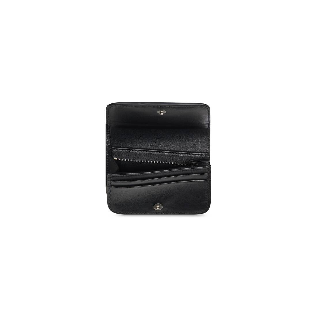 Women's Gossip Bifold Card Holder Crocodile Embossed in Black - 3