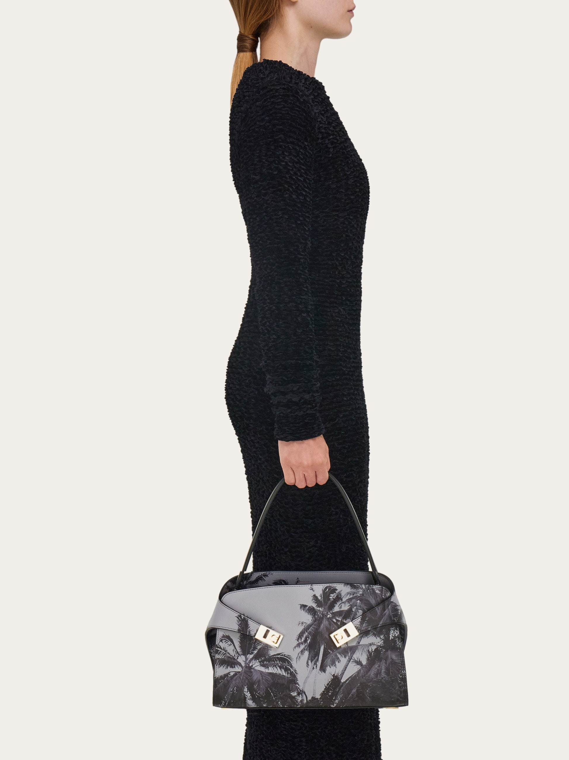 Hug soft shoulder bag (M) - 2