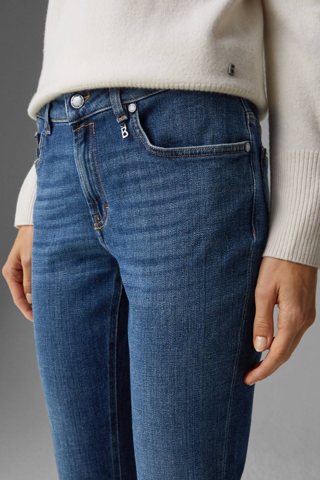 GIRLFRIEND FIT BRIDGET JEANS IN DENIM BLUE - 5