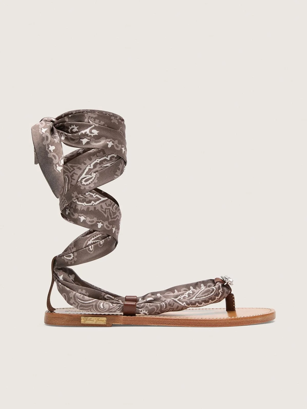 Women’s flat sandals with gray paisley pattern and jewel detail - 1