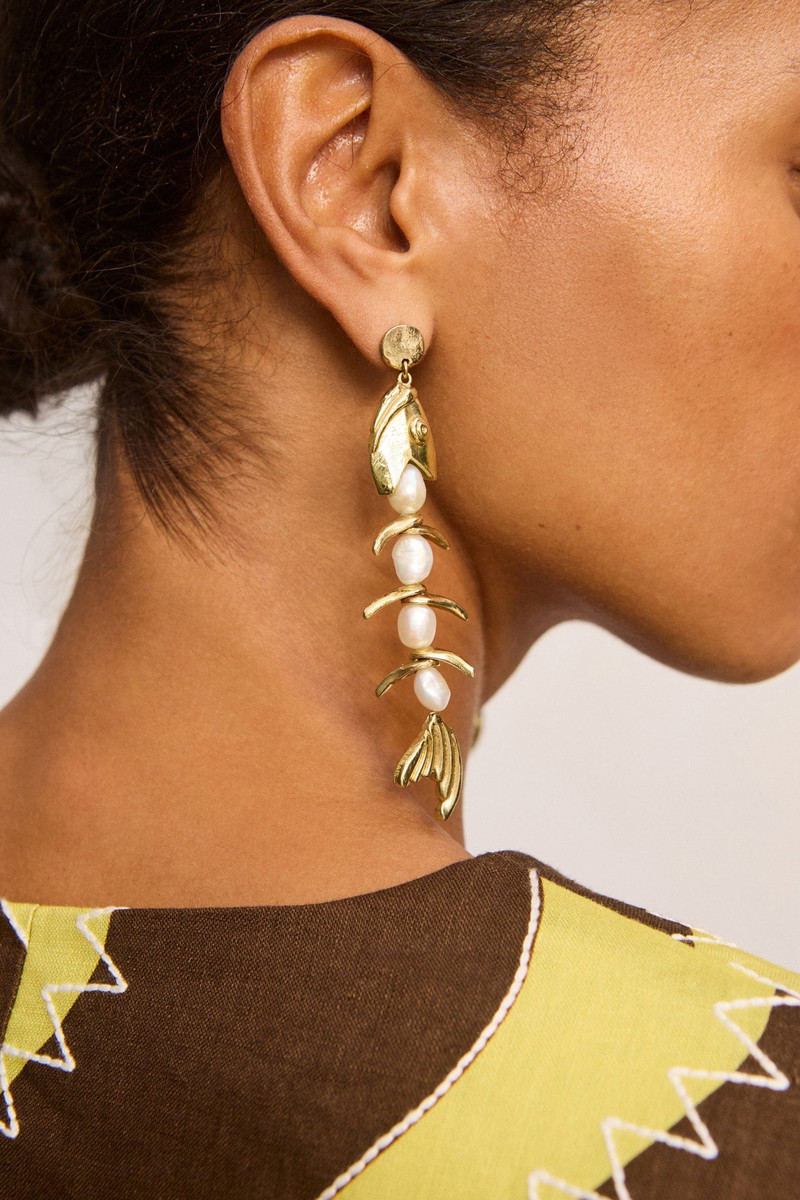 ALÉMAIS Calypso Pearl Fish Drop Earrings outlook