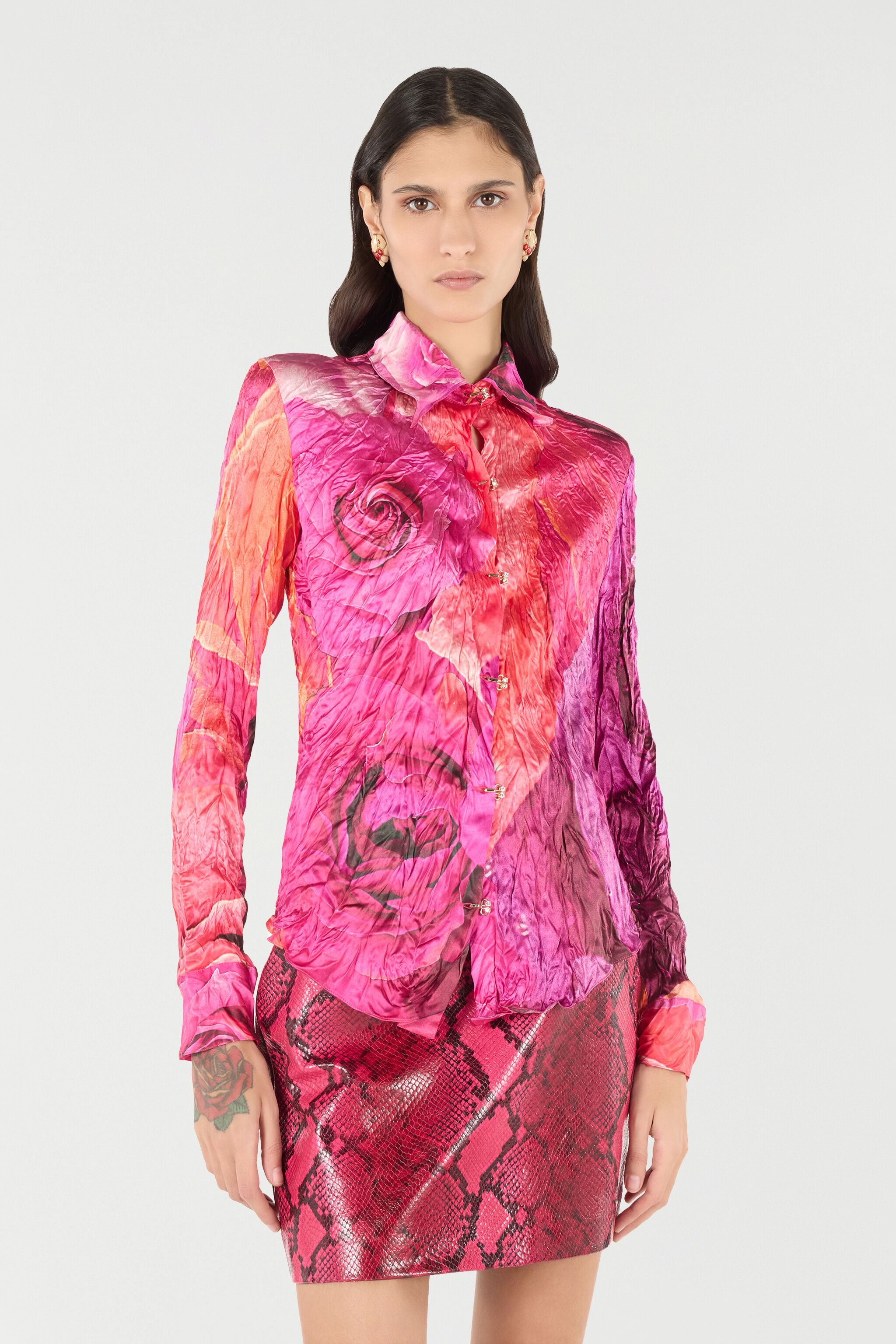 Shirt With Bejeweled Buttons And Rose Print - 3