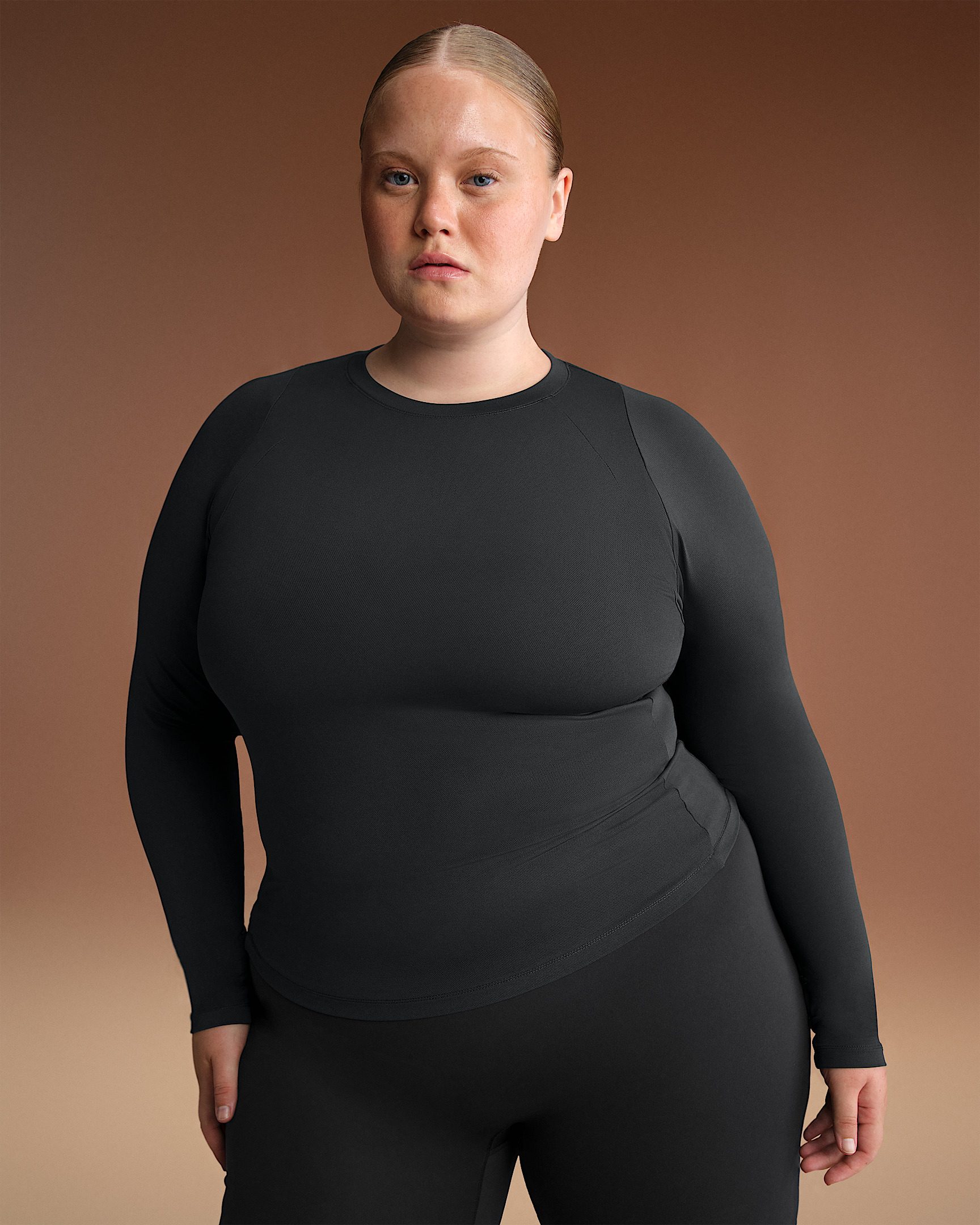 NikeSKIMS Airy Women's Long-Sleeve Crew-Neck Top - 7