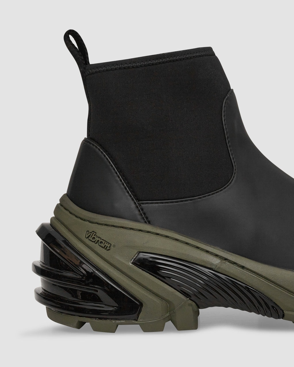 MID BOOT WITH VIBRAM SOLE - 7