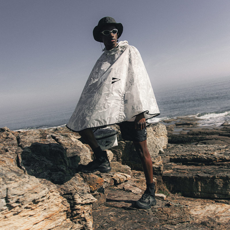 and Wander END. x and wander 3L Print Poncho outlook