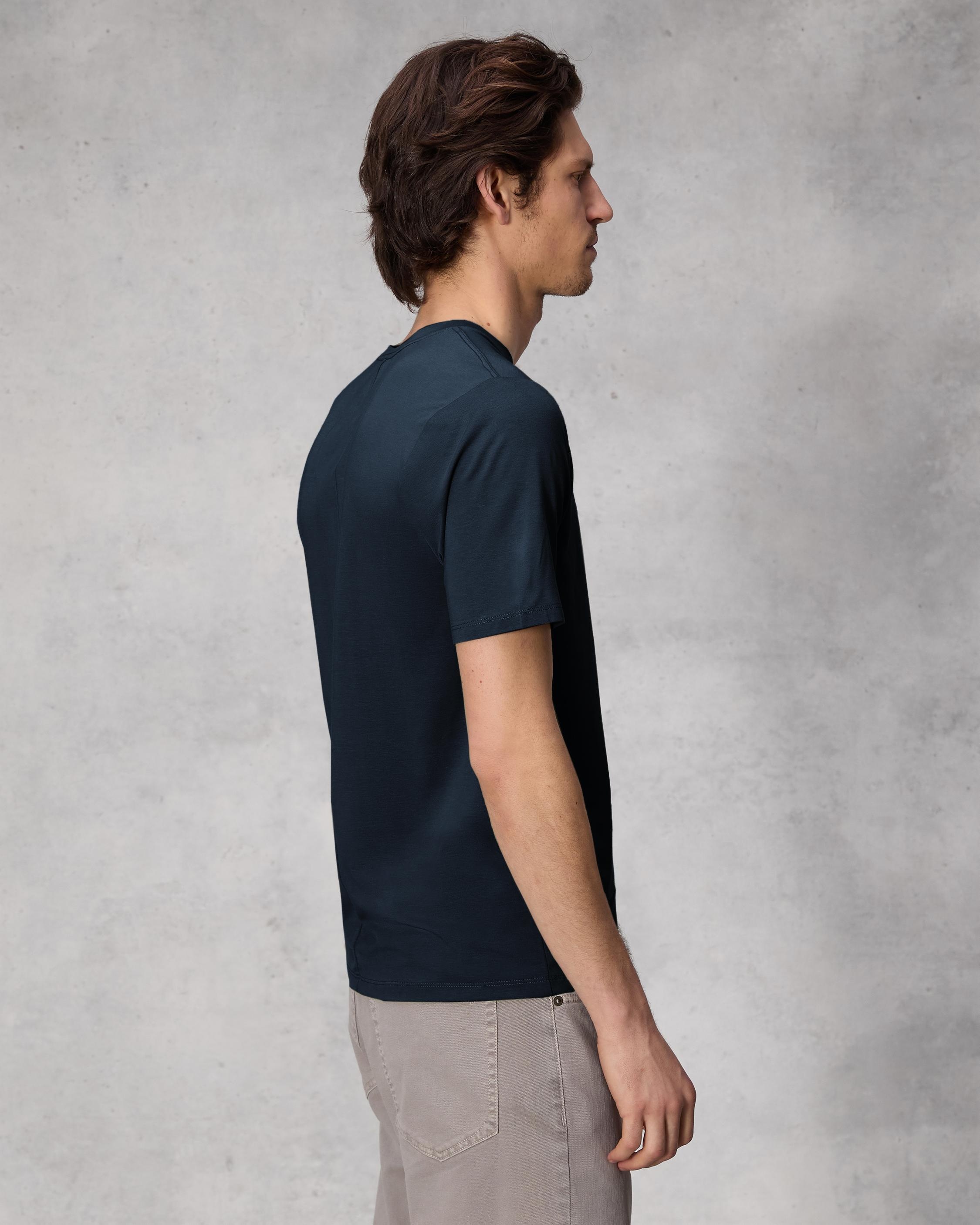 Classic Tech Jersey Tee
Classic Fit - 4