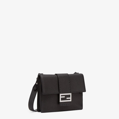 FENDI Black leather bag outlook