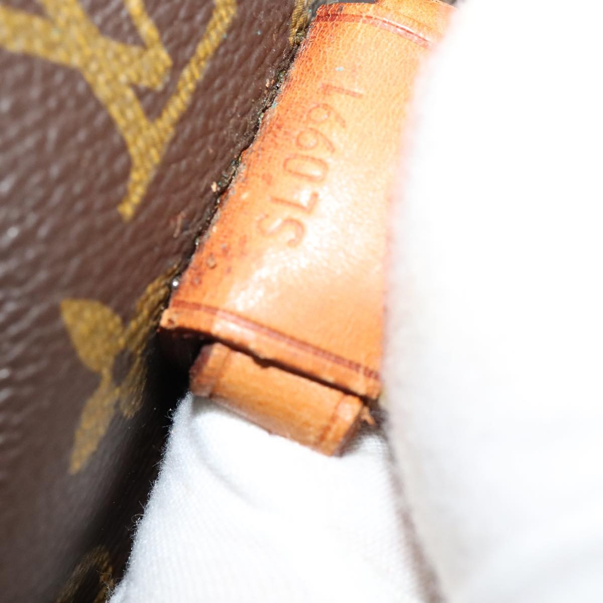 LOUIS VUITTON Monogram Beverly Hand Bag M51120 - 12