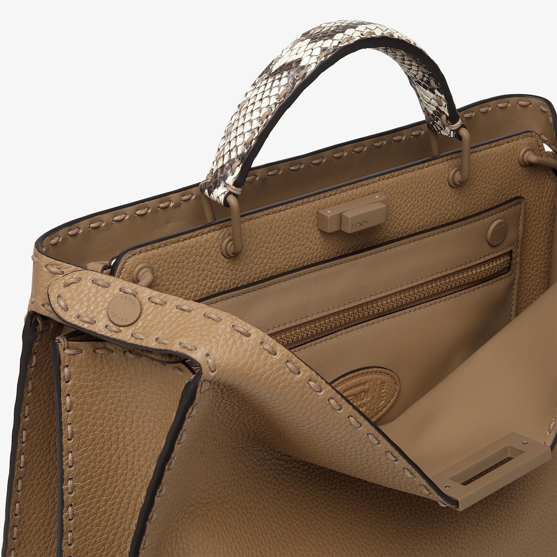 Medium Peekaboo ISeeU bag, made of beige Cuoio Romano leather finished with hand stitching. The inte - 6