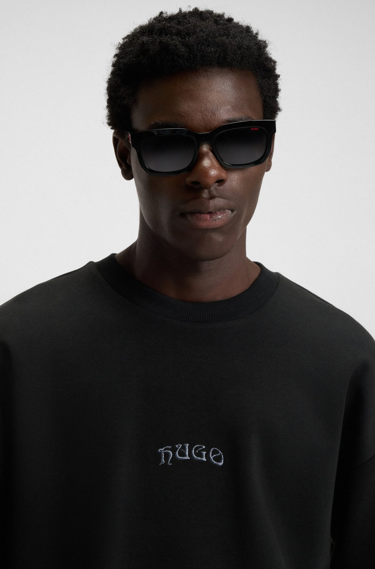 SWEATSHIRT WITH EMBROIDERED LOGO - 3