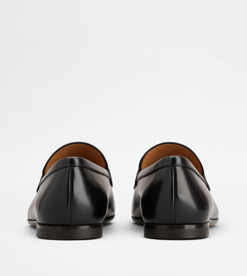Tod's LOAFERS IN LEATHER - BLACK outlook