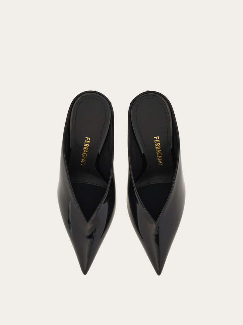 FERRAGAMO S-shaped heel mule outlook