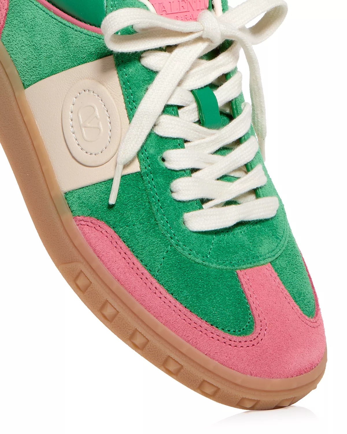 Women's Upvillage Crosta Low Top Sneakers - 6