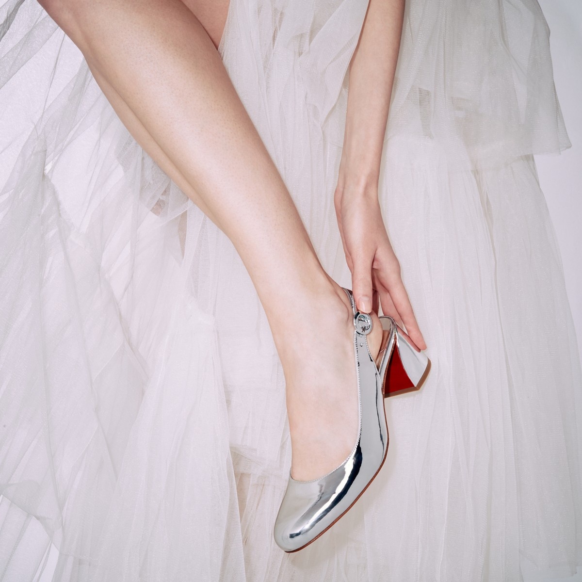 【Christian Louboutin】 So Jane Slingメタリックレザースリン Christian Louboutin So Jane Sling | REVERSIBLE