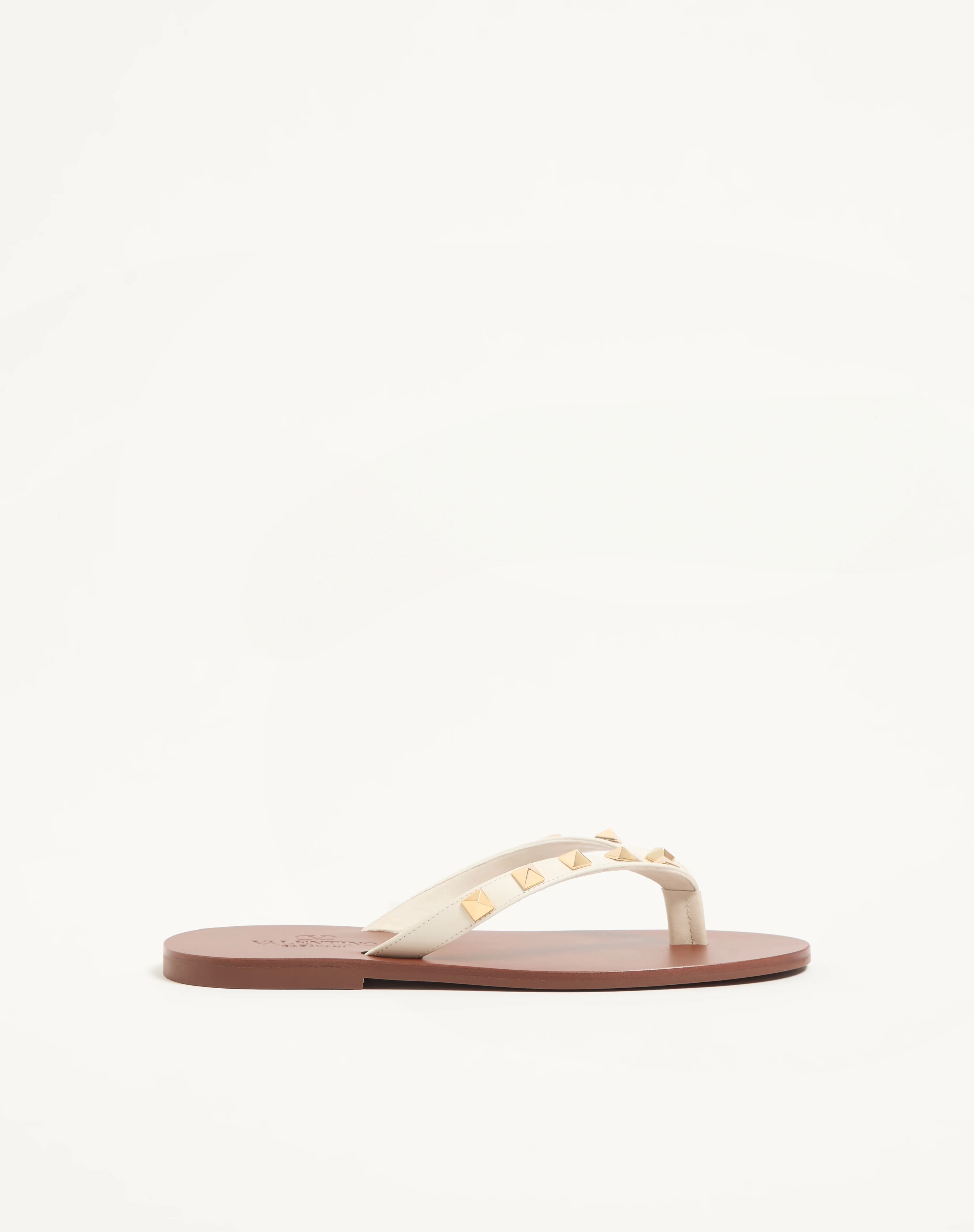 ROCKSTUD CALFSKIN THONG SANDAL 05MM - 1