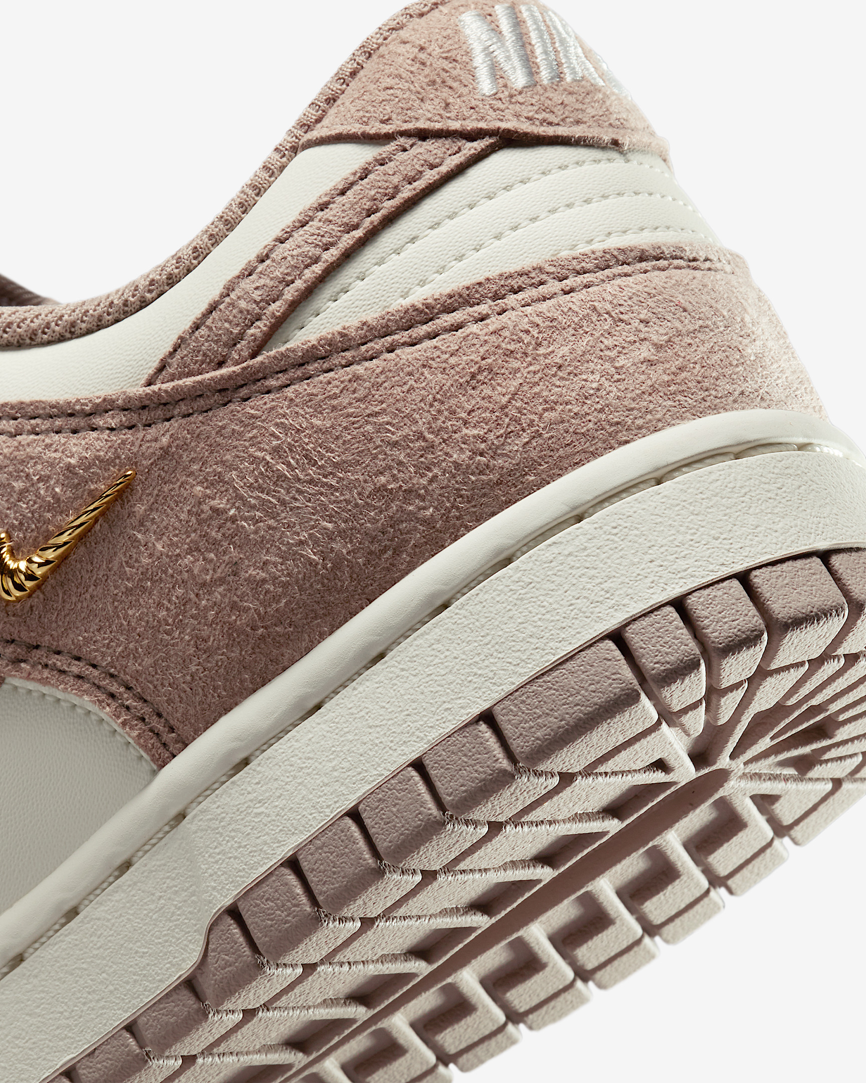 Nike Dunk Low Women's Shoes - 8