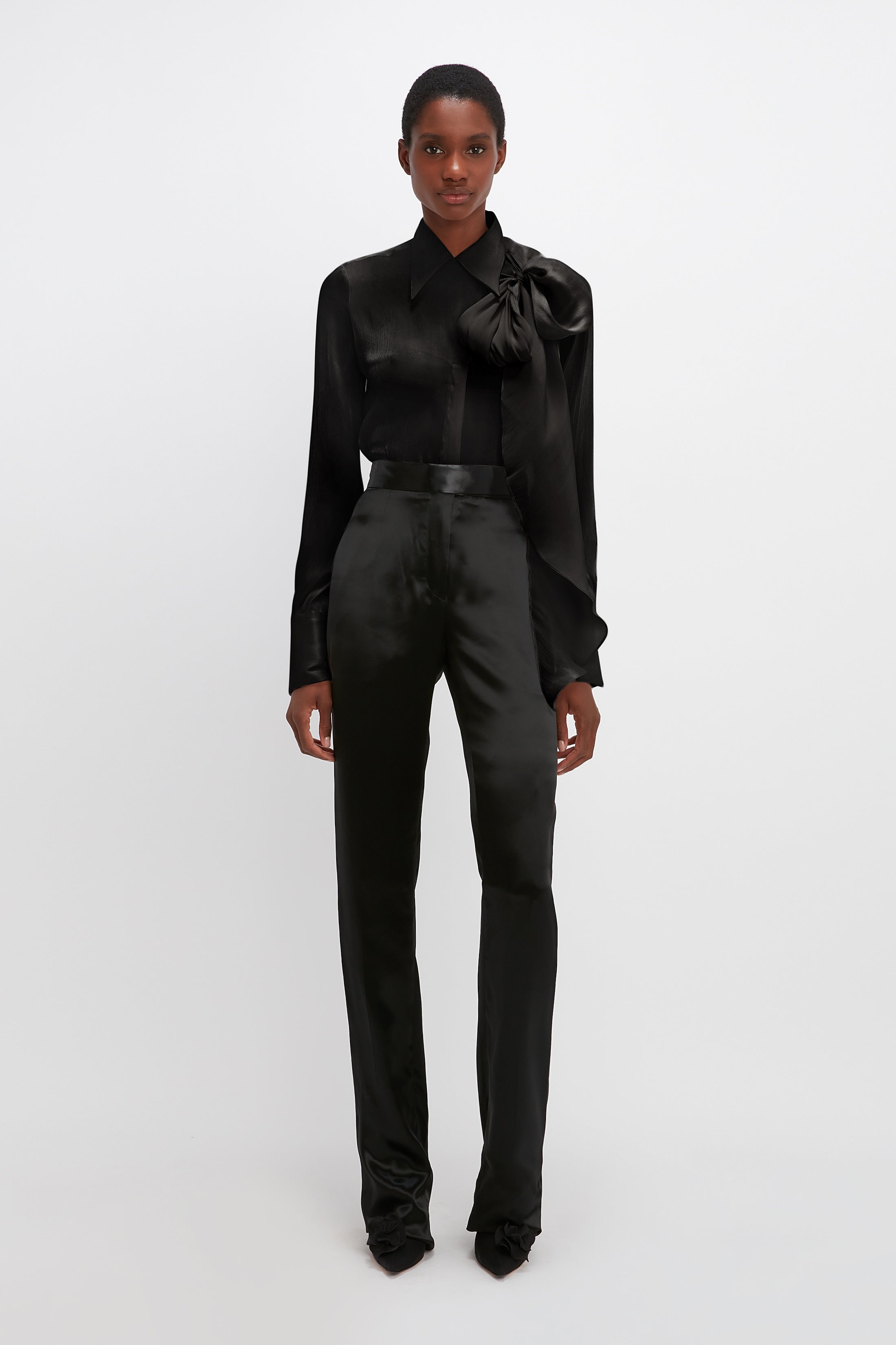 High Waisted Tailored Trouser in Black - 5