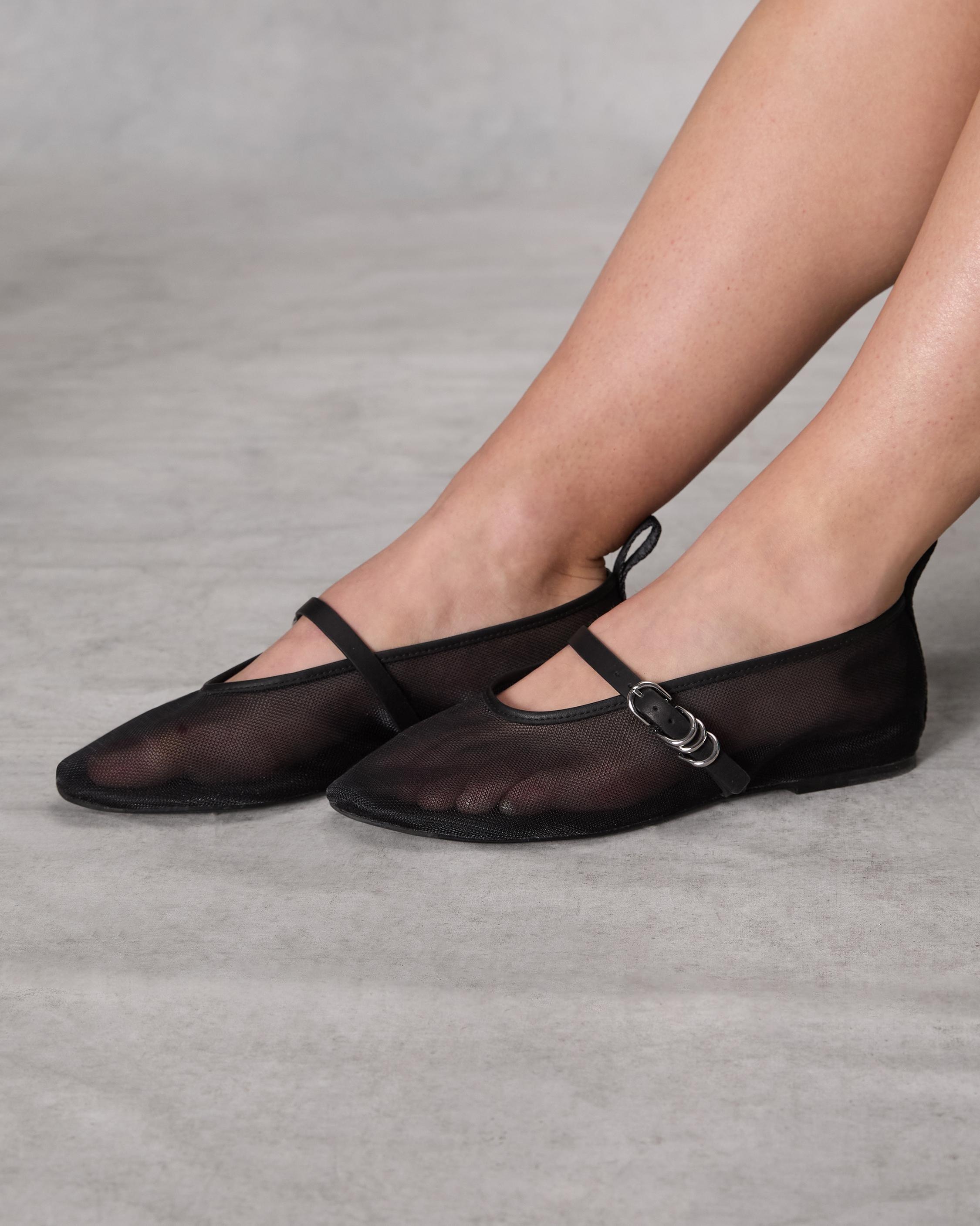 Spire Mary-Jane - Mesh
Buckled Flat - 2
