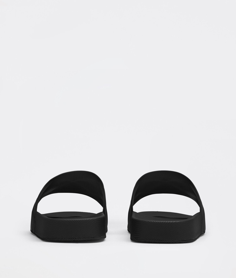 Bottega Veneta slider outlook