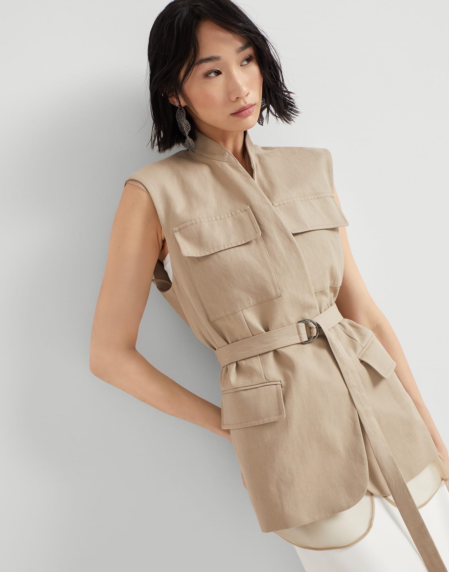 Cotton and linen cover vest with detachable organza insert and monili - 4