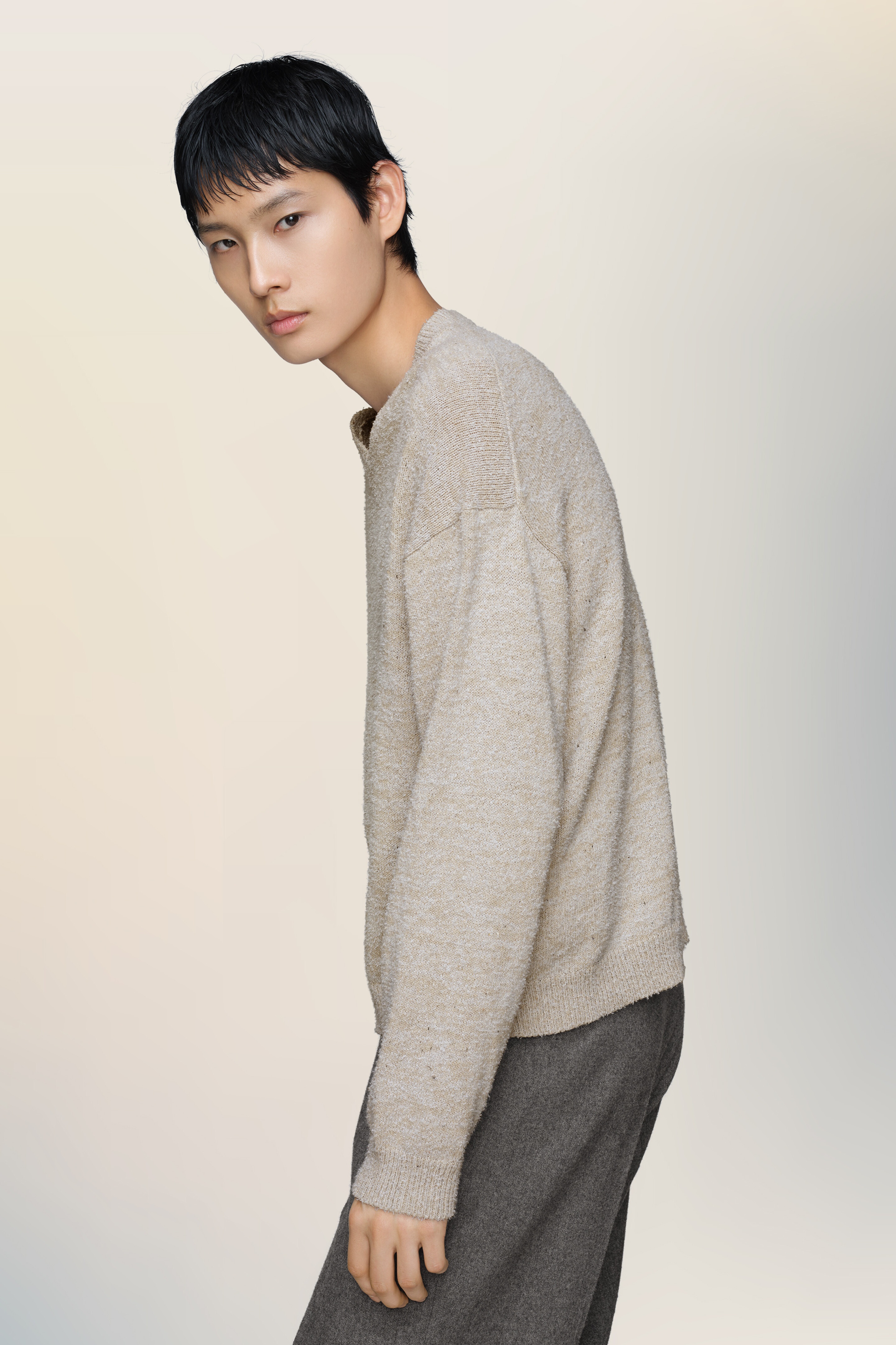 V-neck sweater - 4