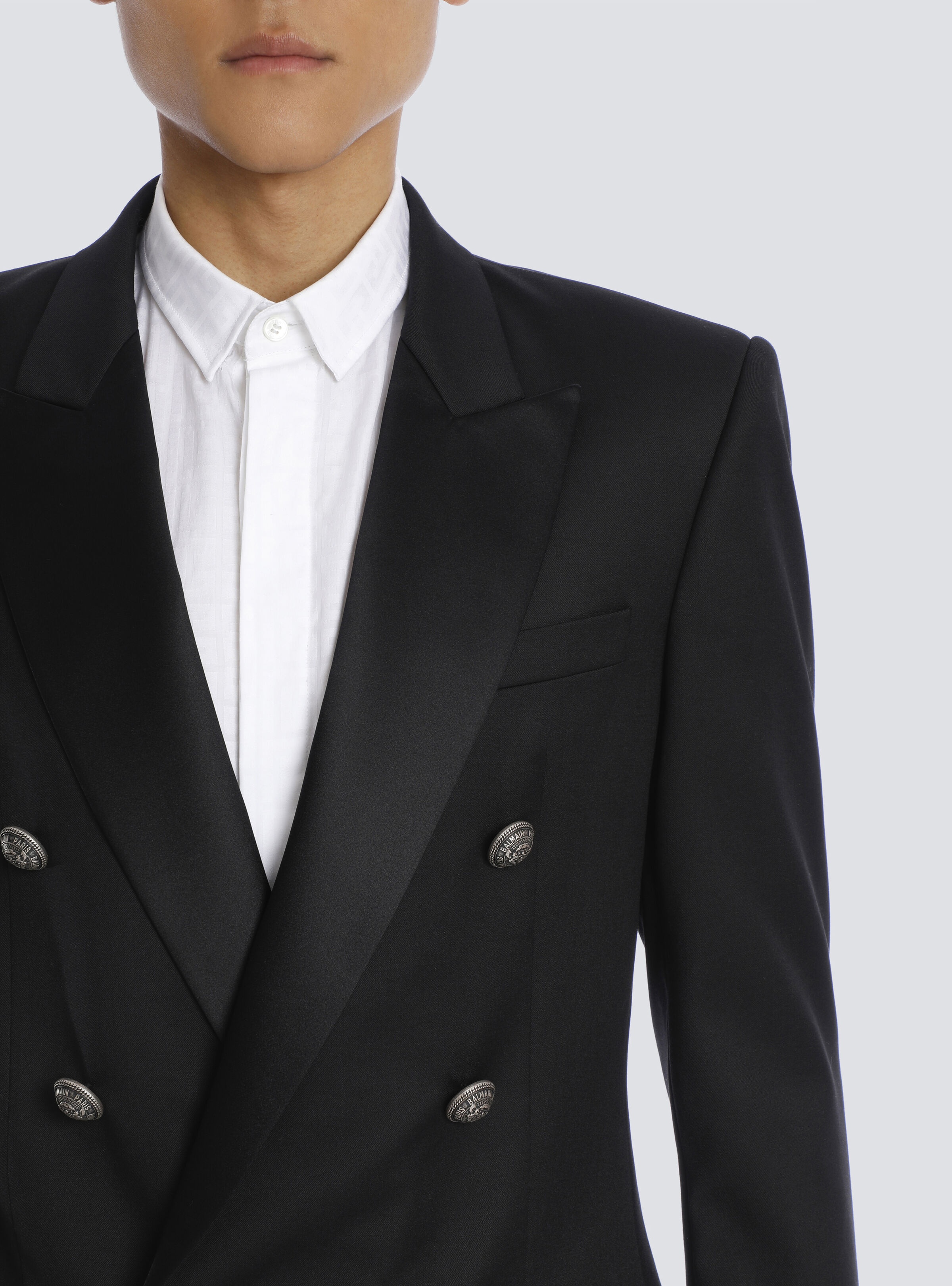 Wool blazer with double-breasted silver-tone buttoned fastening - 7